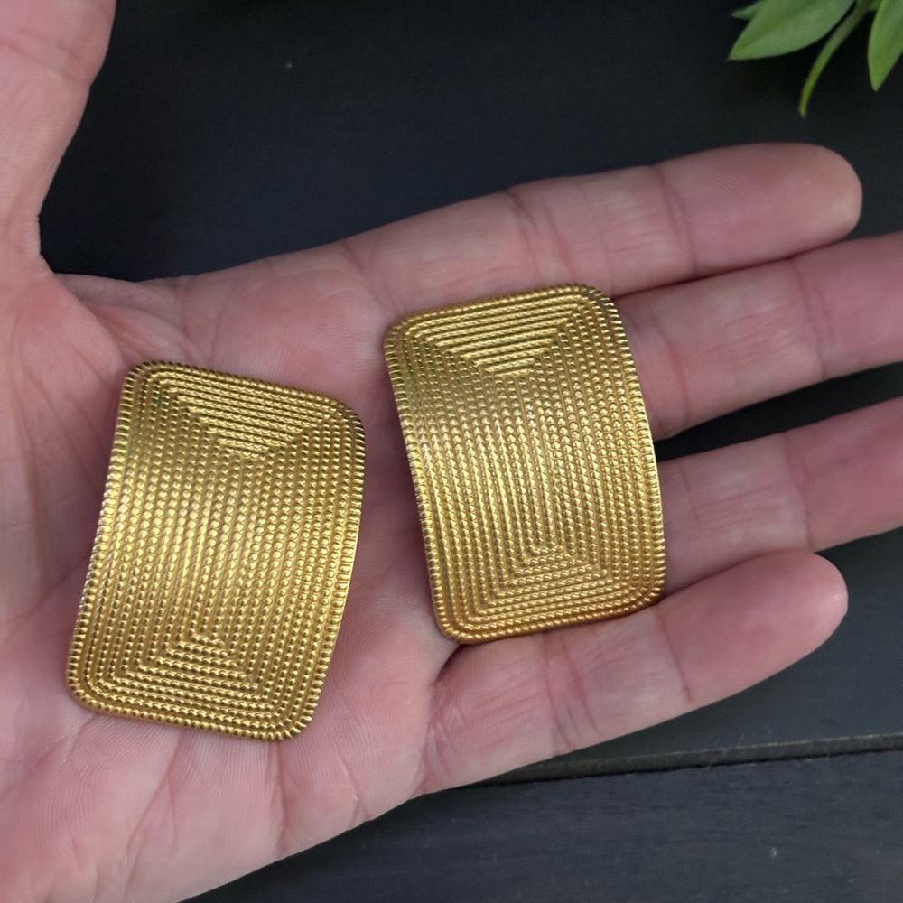 Norma Jean vintage gold clip in square earrings.  Great condition. - Picture 2 of 4